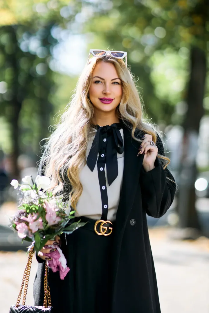 Business Fotoshooting Hamburg outdoor – modernes Businessportrait mit urbanem Hintergrund