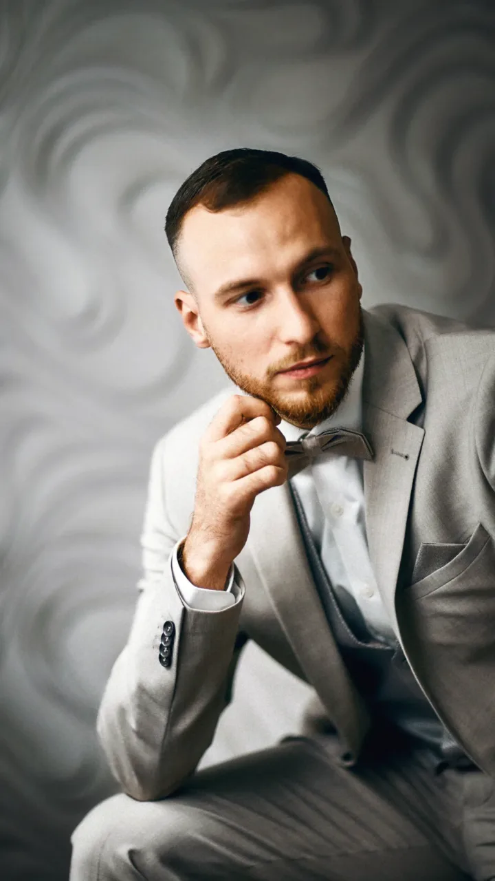 Bräutigam-Portrait – moderner, eleganter Look