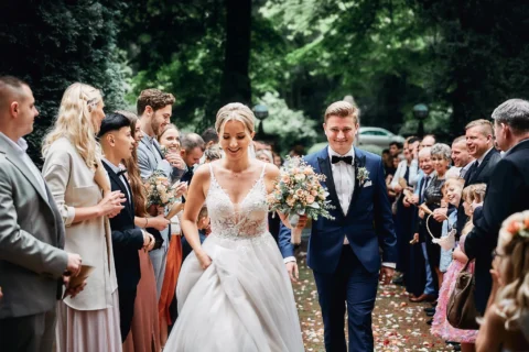 Emotionale Gratulationen nach der Trauung – Standesamt Fotograf Hamburg
