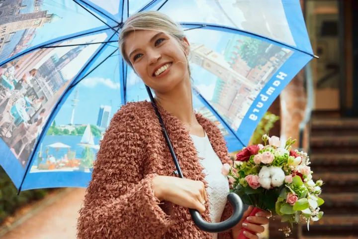 Portrait mit Regenschirm