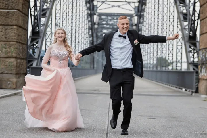 Zweite Location nach dem Standesamt – Paarshooting in Hamburg