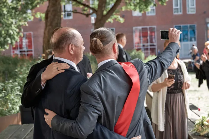 Standesamt-Fotos: Termin prüfen & passende Pakete auswählen